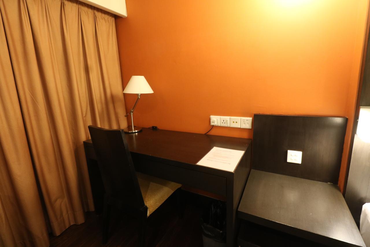 Millennium Suite At Pyramid Tower Petaling Jaya Exterior photo