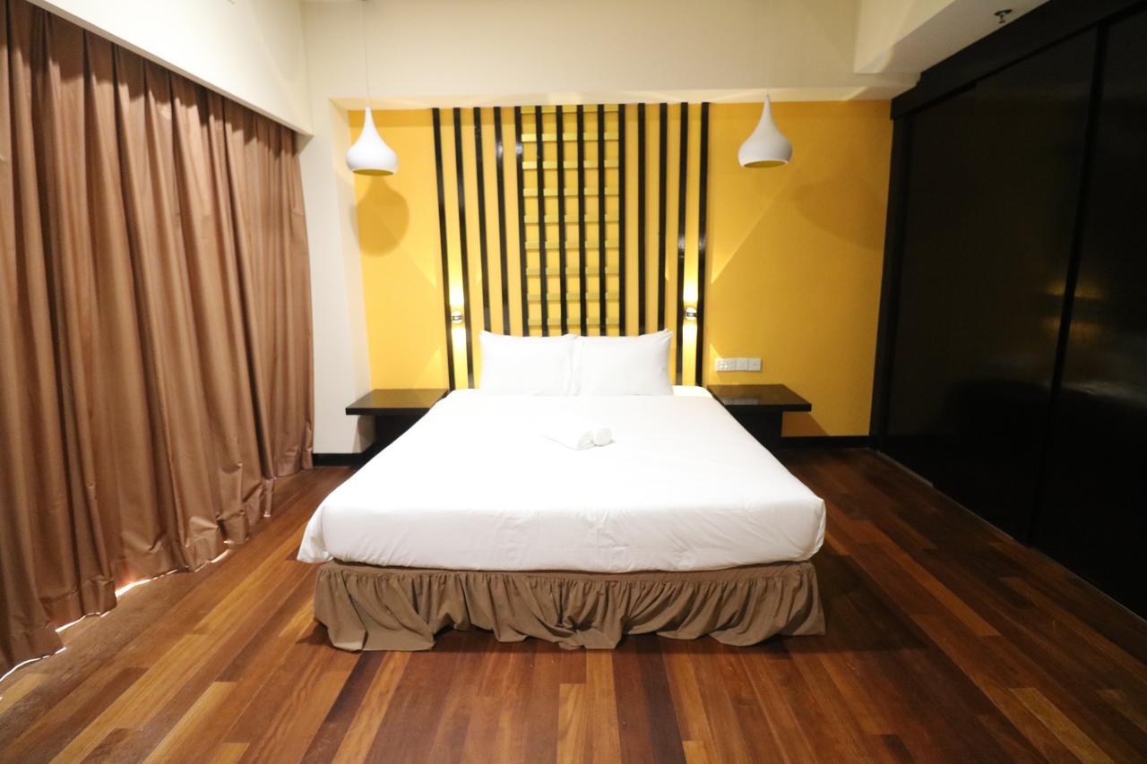 Millennium Suite At Pyramid Tower Petaling Jaya Exterior photo